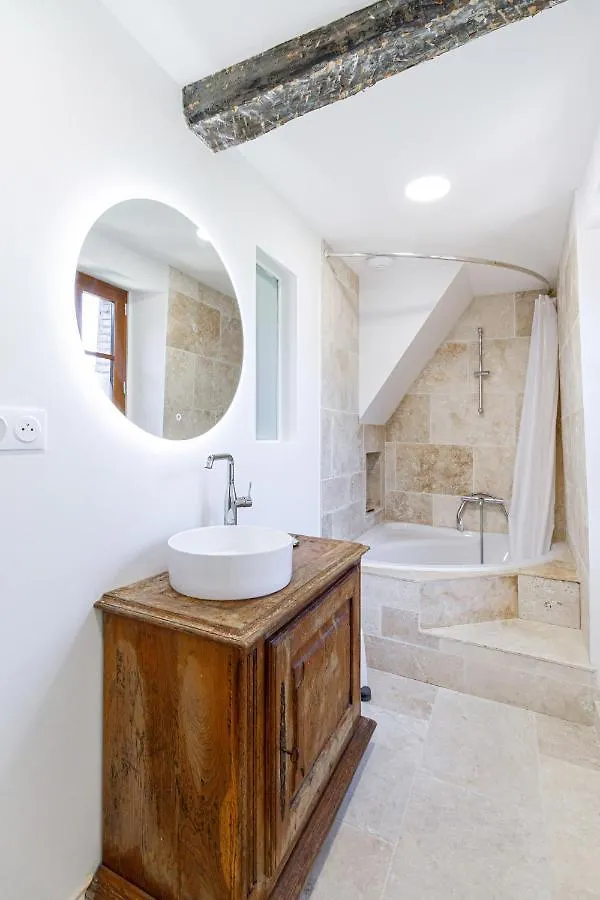 Bed & Breakfast B&B Du Couvent, Chambre Aux Paons Giroussens France